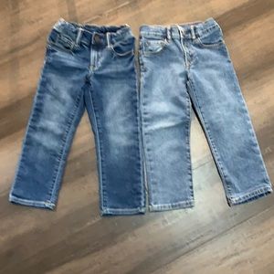 2 pairs of blue jeans from Baby Gap size 4